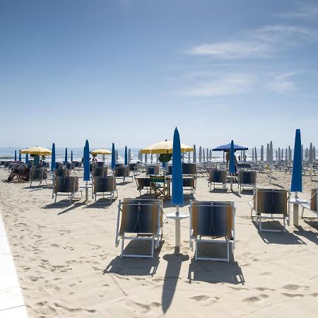 Park Hotel Pineta Cervia Exteriör bild