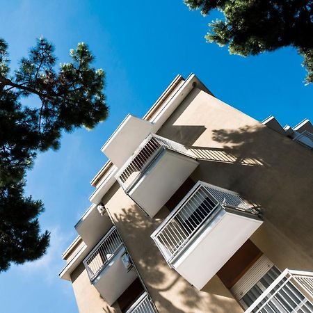 Park Hotel Pineta Cervia Exteriör bild