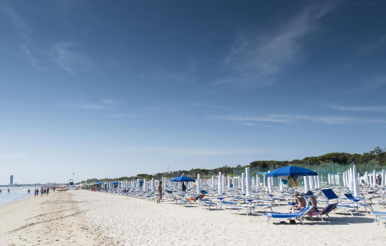 Park Hotel Pineta Cervia Exteriör bild